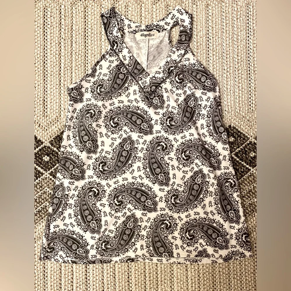 Haptics neck flowy tank; size small; very soft; worn once; excellent condition - Picture 3 of 5